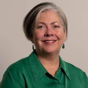 A headshot of Louise McKinlay